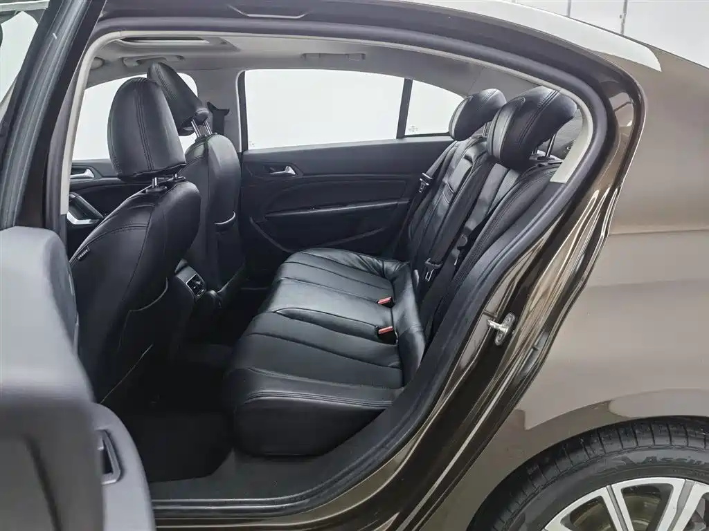Peugeot 408 2015 1.2T automatic luxury version купить на сайте DeffCars
