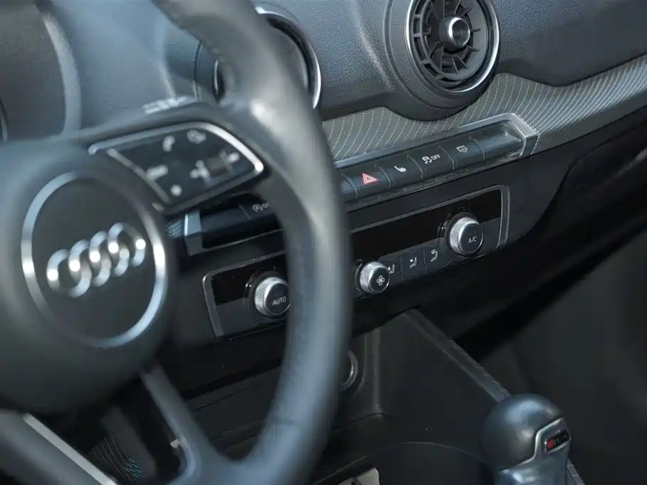 Audi Q2L 2020 35 TFSI Fashionable and Elegant купить на сайте DeffCars