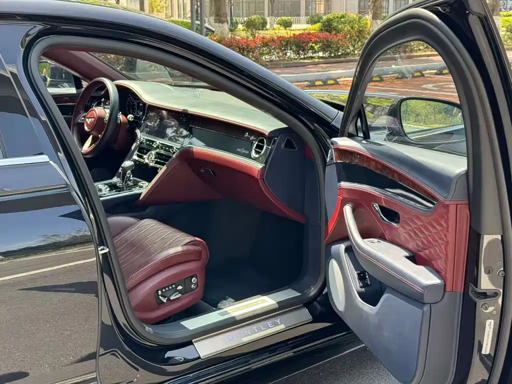 Flying Spur 2021 4.0T V8 Standard Edition купить на сайте DeffCars