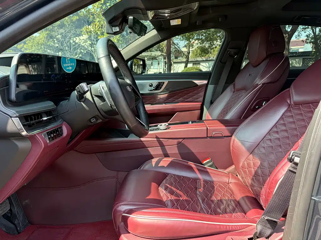 Cadillac CT6 2023 28T Premium Model купить на сайте DeffCars