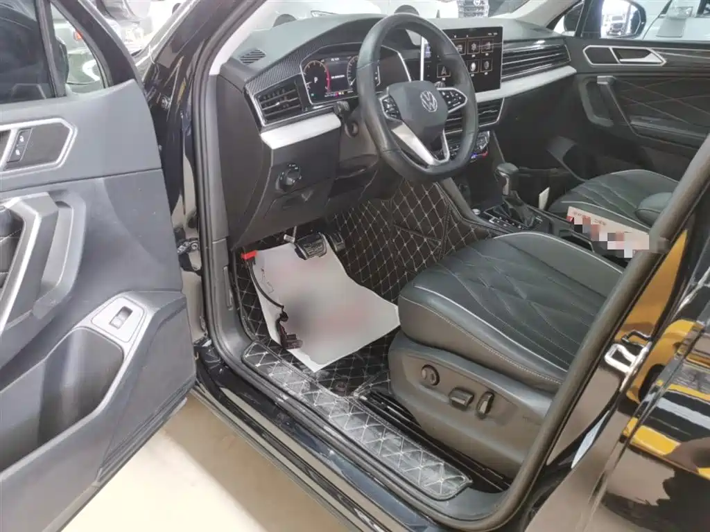 Tiguan L 2022 330TSI automatic two-wheel drive R-Line version купить на сайте DeffCars