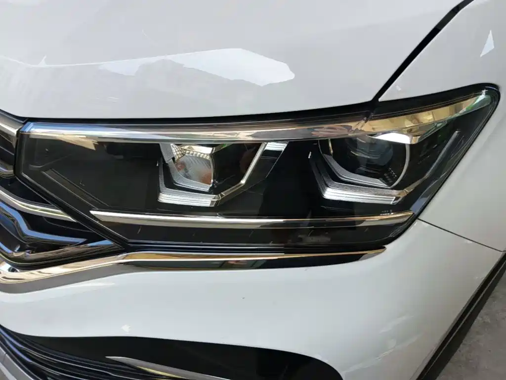 Tyron X 2020 330TSI 2WD Premium Zhilian Edition купить на сайте DeffCars