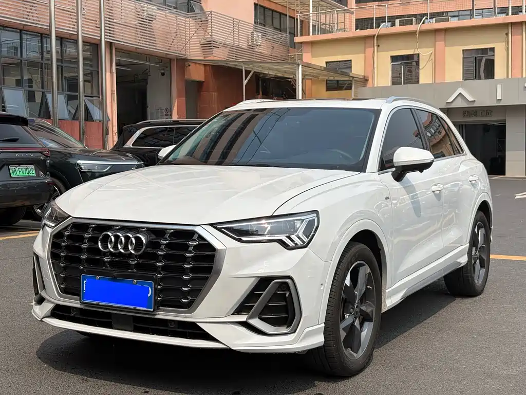 Audi Q3 2021 35 TFSI Fashionable and Dynamic купить на сайте DeffCars