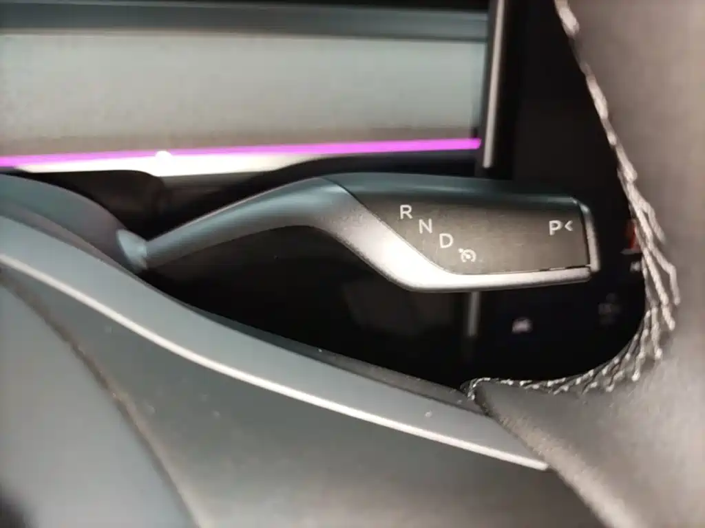 Model Y 2024 rear-wheel drive version купить на сайте DeffCars