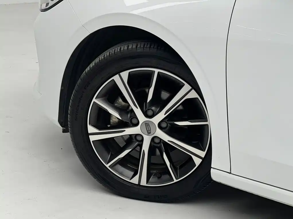 Emgrand 2022 4th generation 1.5L CVT premium model купить на сайте DeffCars