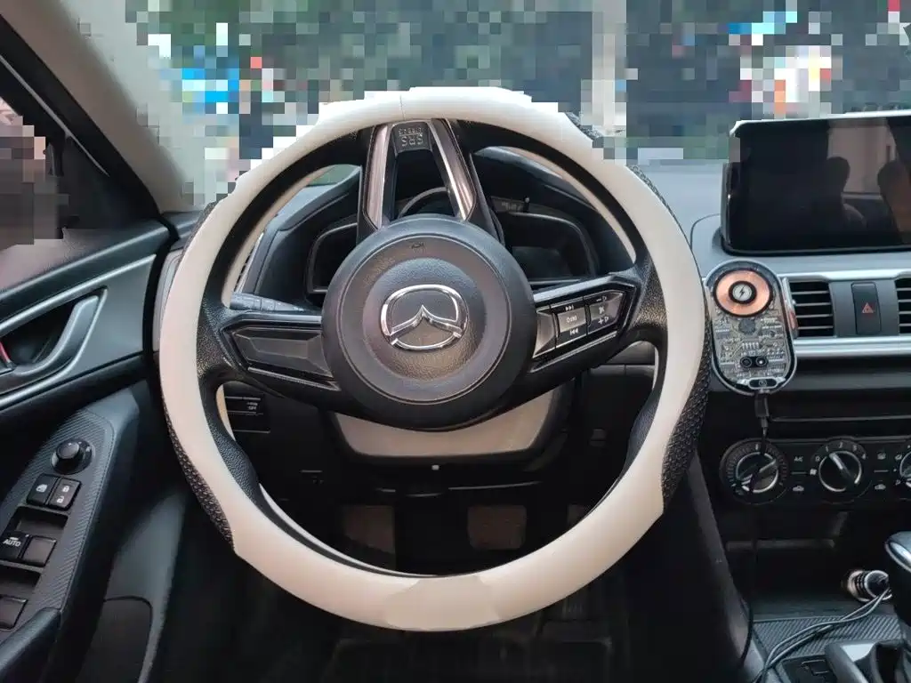 Mazda Axela 2017 Three-Car 1.5L Automatic Comfort Country V купить на сайте DeffCars