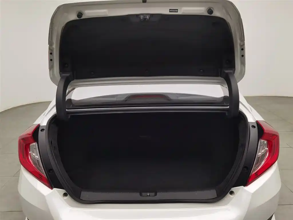Civic 2019 180TURBO CVT Sports Edition National VI купить на сайте DeffCars