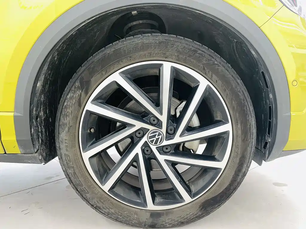 T-ROC 2023 300TSI DSG two-wheel drive starlight version купить на сайте DeffCars
