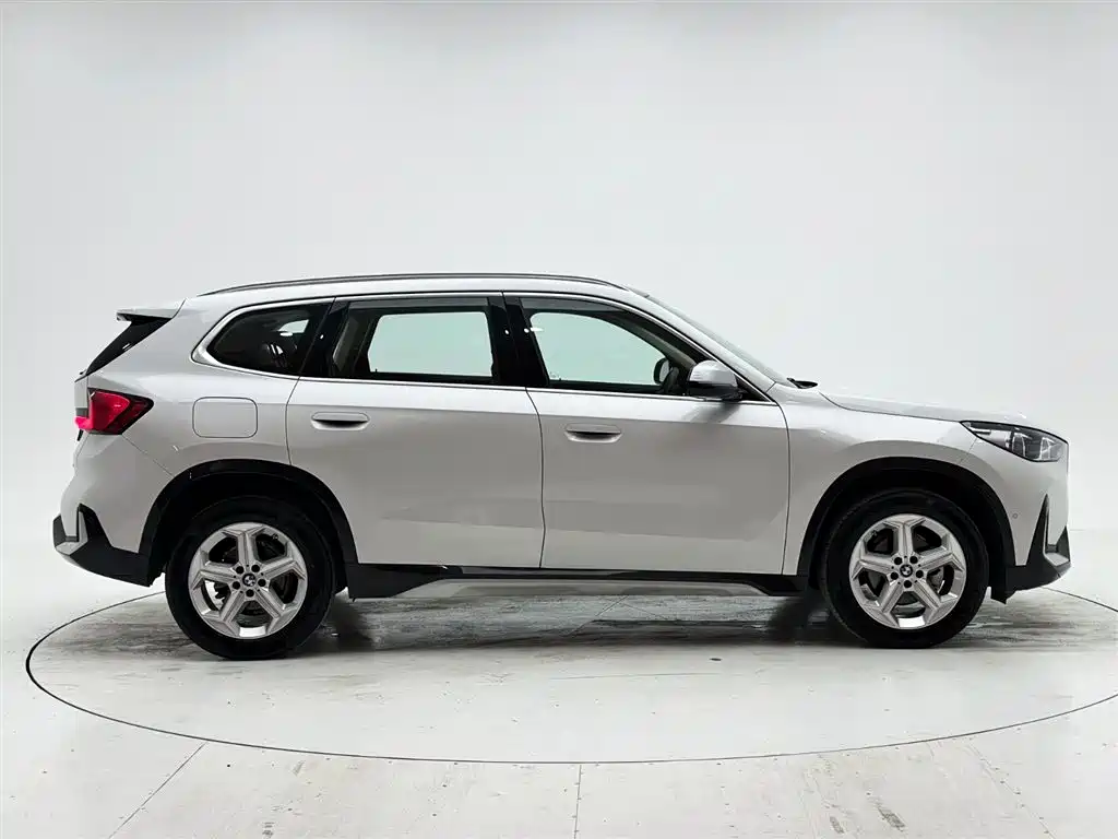 BMW X1 2023 sDrive20Li X Design Package купить на сайте DeffCars