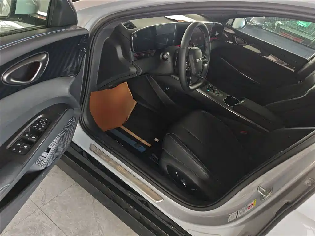 Seal 2025 650 Smart Driving Edition купить на сайте DeffCars