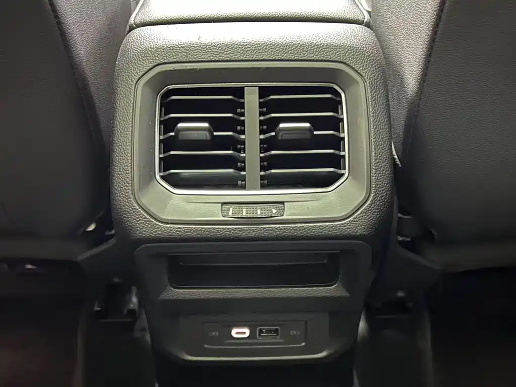Tiguan L 2023 280TSI automatic two-wheel drive Chaochuang limited edition купить на сайте DeffCars