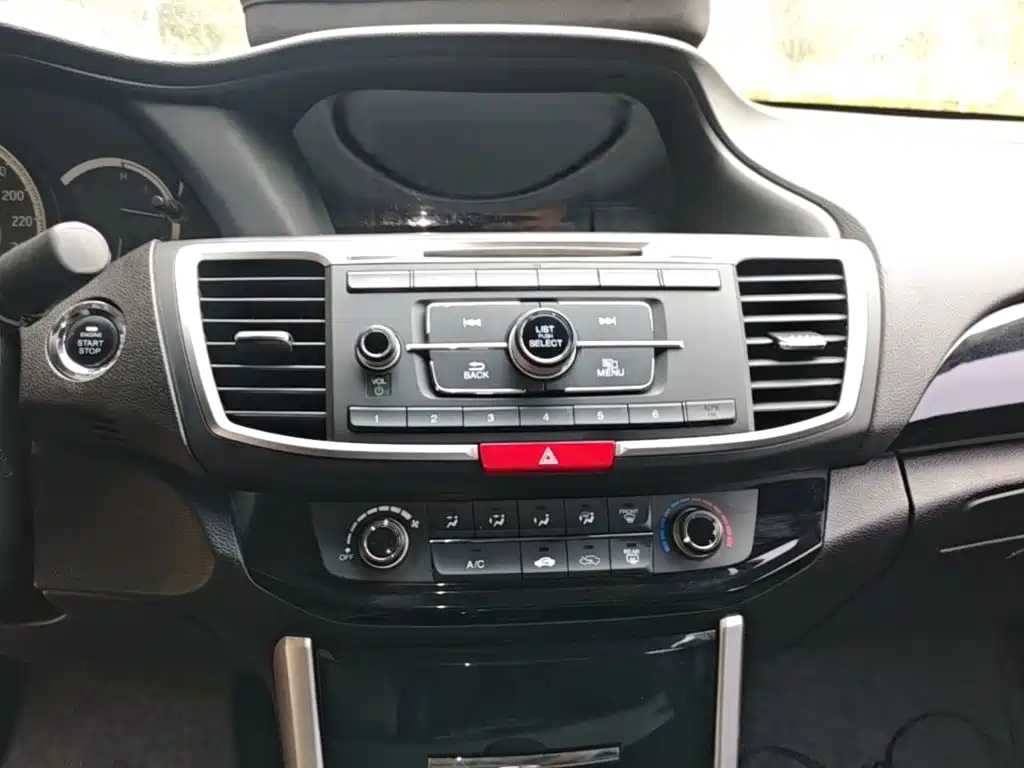 Accord 2016 2.0L Comfort Edition купить на сайте DeffCars