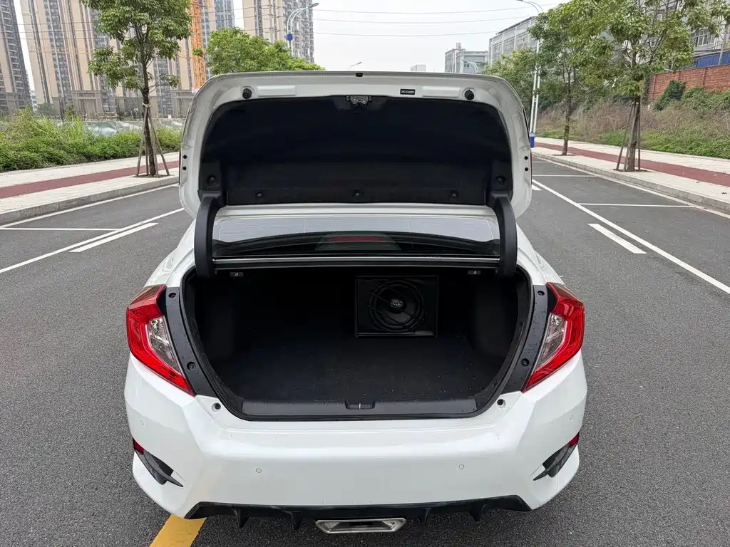 Civic 2019 220TURBO CVT combustion version National V купить на сайте DeffCars