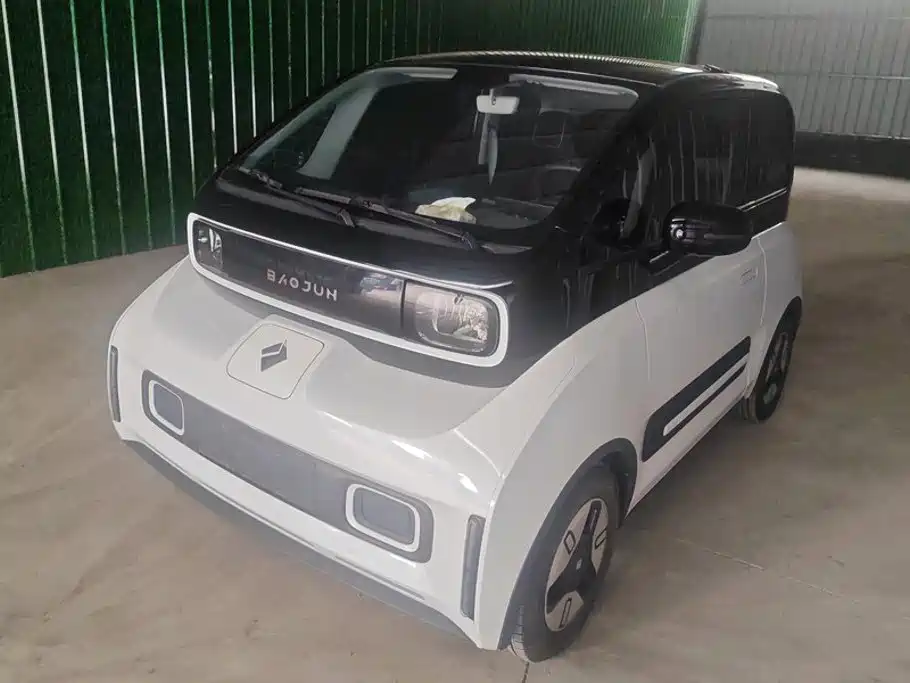 Baojun E300 2020 Plus Star Intelligent Travel Edition купить на сайте DeffCars
