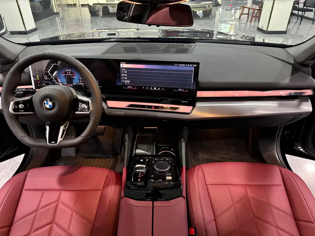 BMW 5 Series 2026 530Li Leading M Sports Package купить на сайте DeffCars