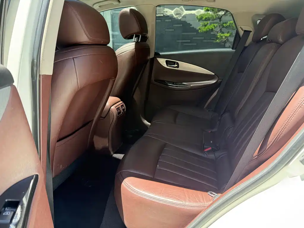 Infinity QX50 2015 2.5L Comfort Edition купить на сайте DeffCars