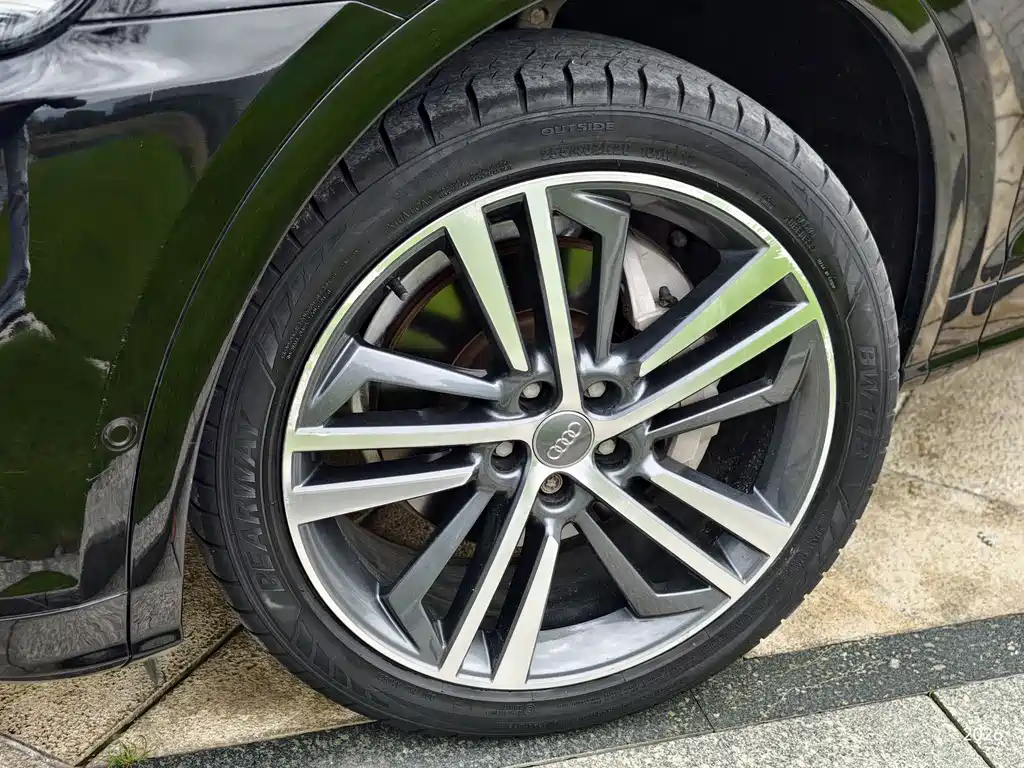 Audi Q5L 2020 45 TFSI exclusive sports model купить на сайте DeffCars