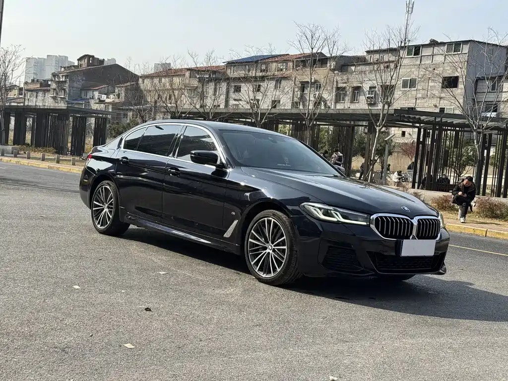 BMW 5 Series 2023 530Li Leading M Sport Kit купить на сайте DeffCars