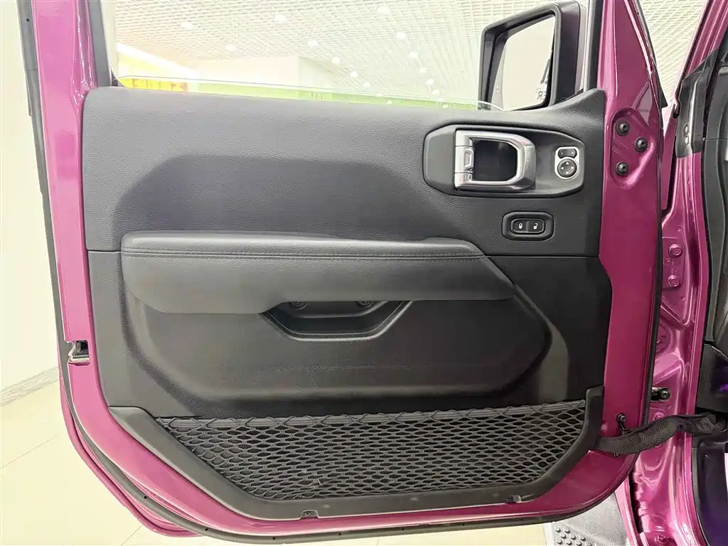 Wrangler 2022 2.0T Highland Bahamas Beach Pink Special Edition купить на сайте DeffCars