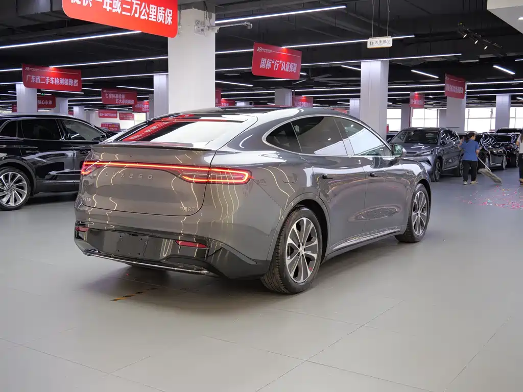 Zhijie R7 2025 extended range 251km Max купить на сайте DeffCars