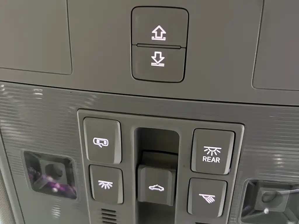 Sagitar 2023 280TSI DSG surpasses Lite version купить на сайте DeffCars