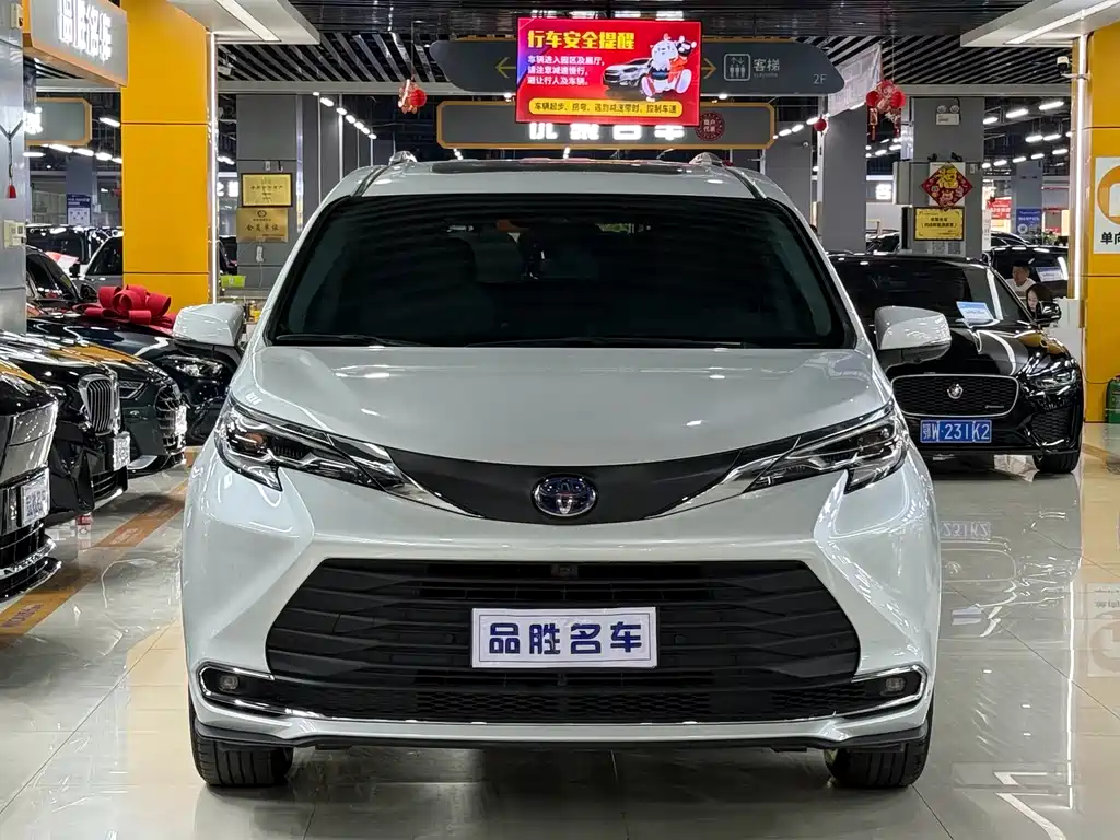 SIENNA 2023 2.5L Hybrid Comfort Edition купить на сайте DeffCars