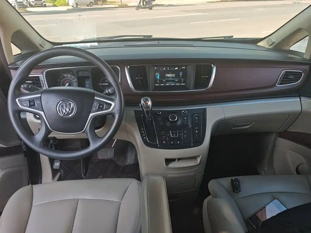 Buick GL8 2018 28T Comfort Type National VI купить на сайте DeffCars
