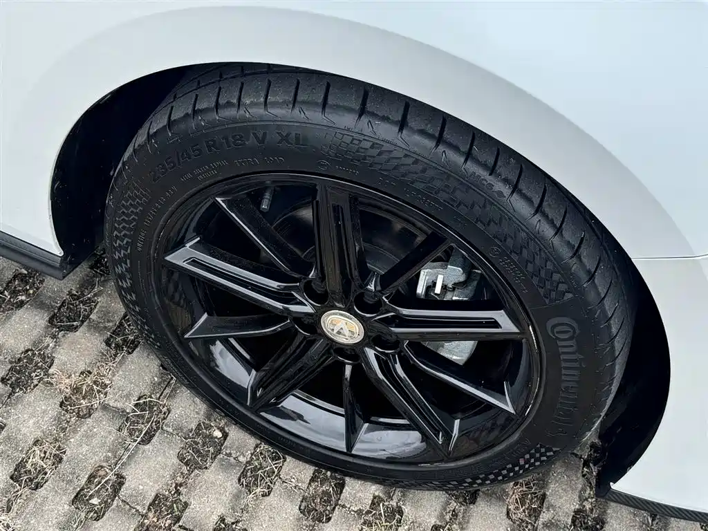Changan UNI-V 2023 1.5T premium model купить на сайте DeffCars