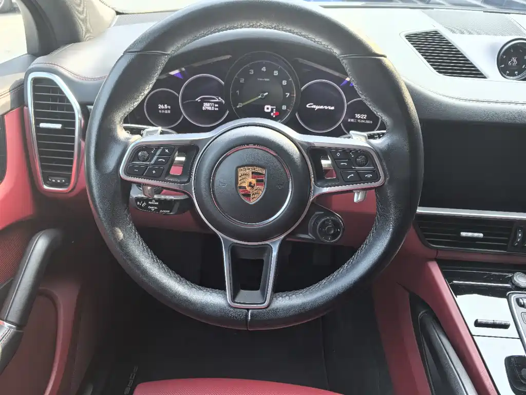 Cayenne New Energy 2021 Cayenne E-Hybrid 2.0T купить на сайте DeffCars