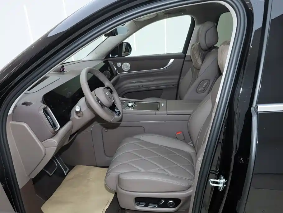 Wenjie M9 2025 extended range Ultra version 52kWh 6-seater version (192-line lidar) купить на сайте DeffCars