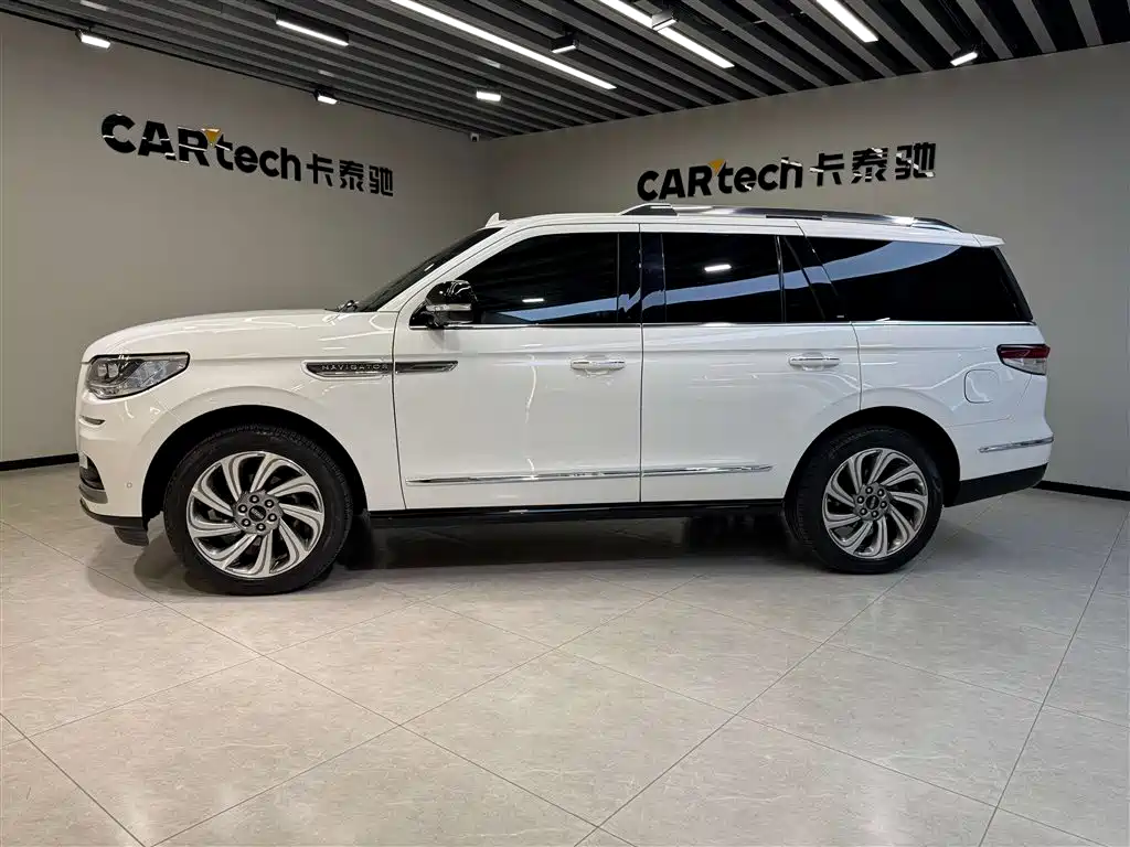 Navigator 2022 3.5T Honor Edition купить на сайте DeffCars