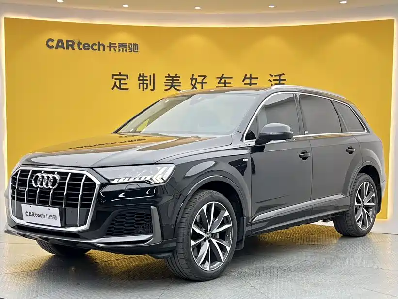 Audi Q7 2023 55 TFSI quattro S line sports version купить на сайте DeffCars