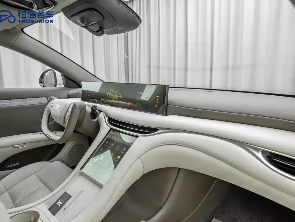 Zhiji L6 2025 Pro Max купить на сайте DeffCars