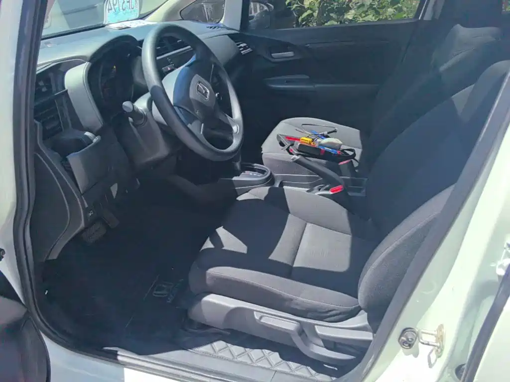 Fit 2018 1.5L CVT Comfort Skylight Edition купить на сайте DeffCars