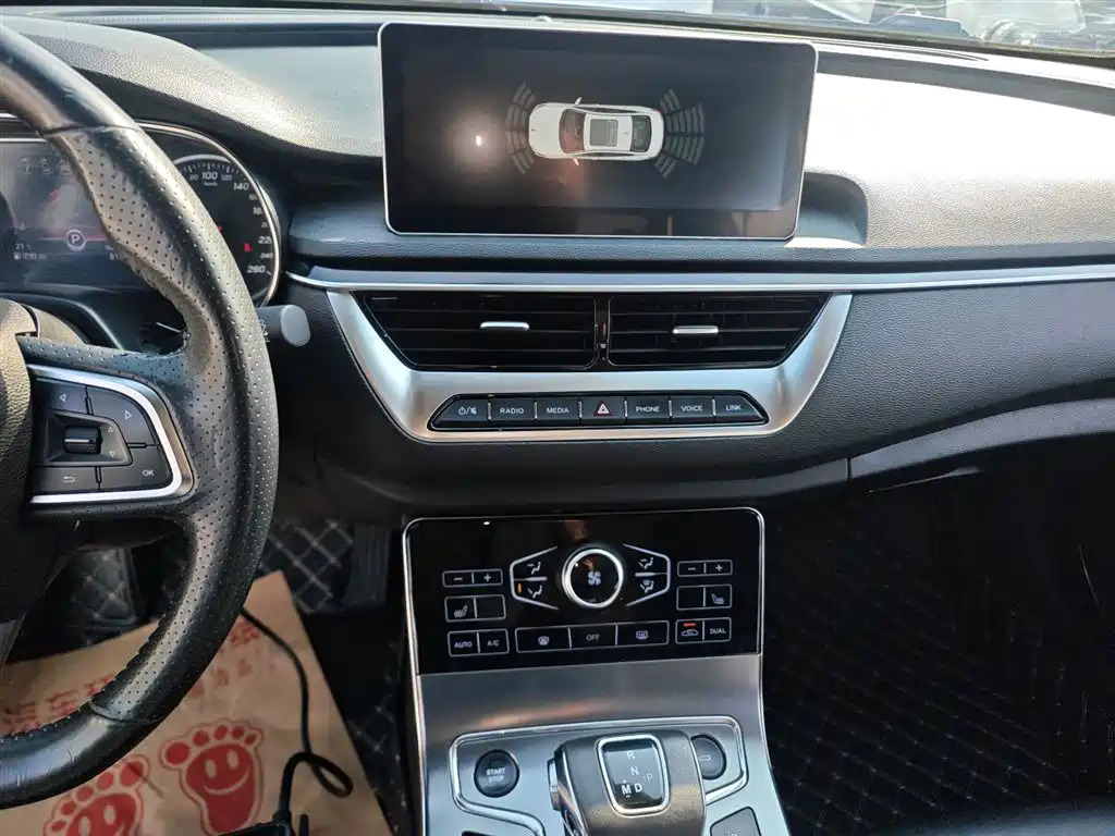 Hongqi H5 2020 1.8T Automatic Intelligent Connected Flag Edition купить на сайте DeffCars
