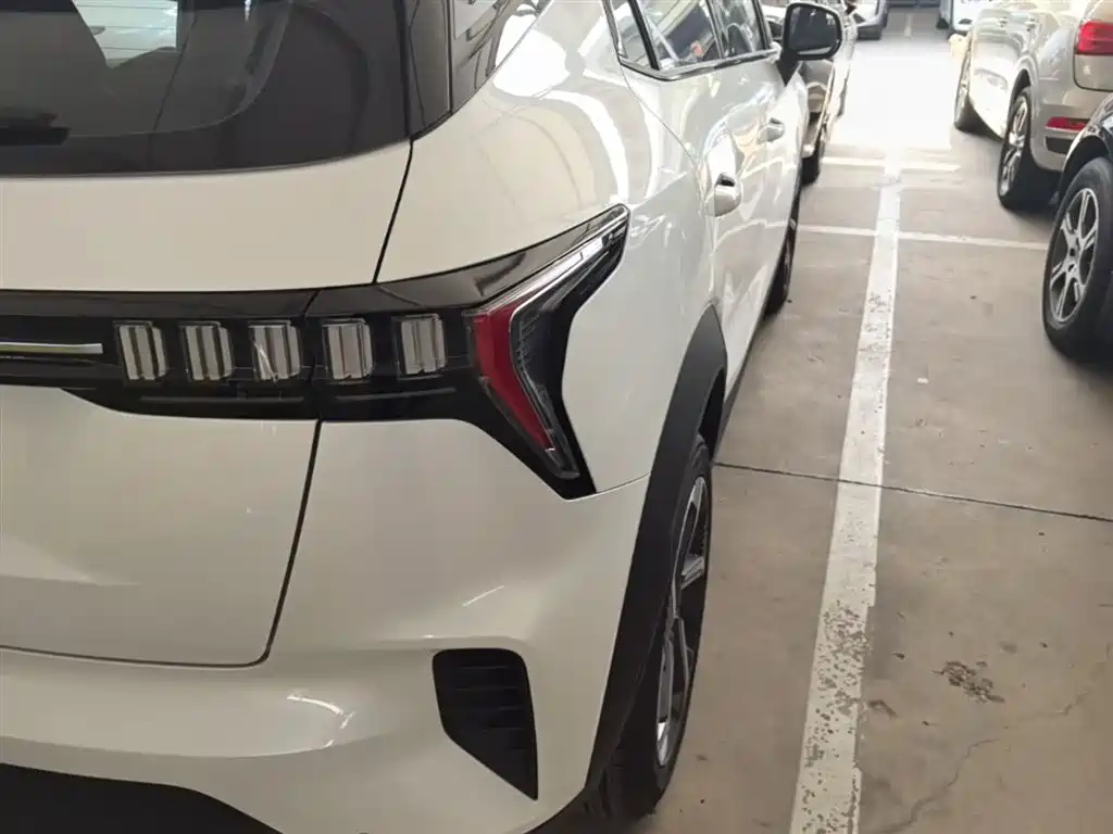Lynk & Co 06 2023 Remix 1.5T Pro купить на сайте DeffCars