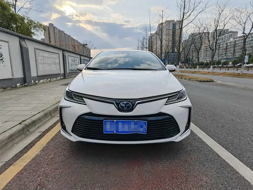 Corolla 2019 Dual Engine 1.8L E-CVT Flagship Edition купить на сайте DeffCars