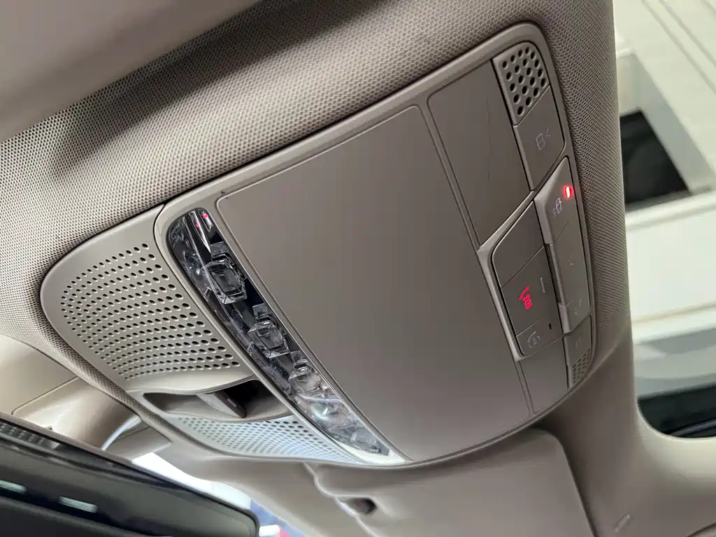 Mercedes-Benz E-Class 2020 Facelift E 300 L Special Edition купить на сайте DeffCars