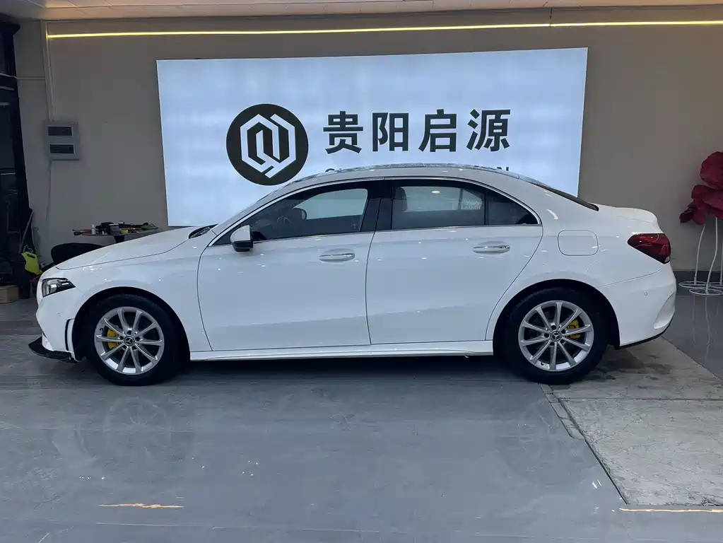 Mercedes-Benz A-Class 2020 A 200 L Sports Sedan купить на сайте DeffCars