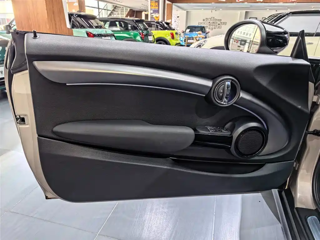 MINI 2022 1.5T COOPER Artist купить на сайте DeffCars