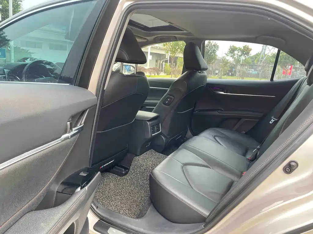Camry 2023 2.0G Deluxe Edition купить на сайте DeffCars