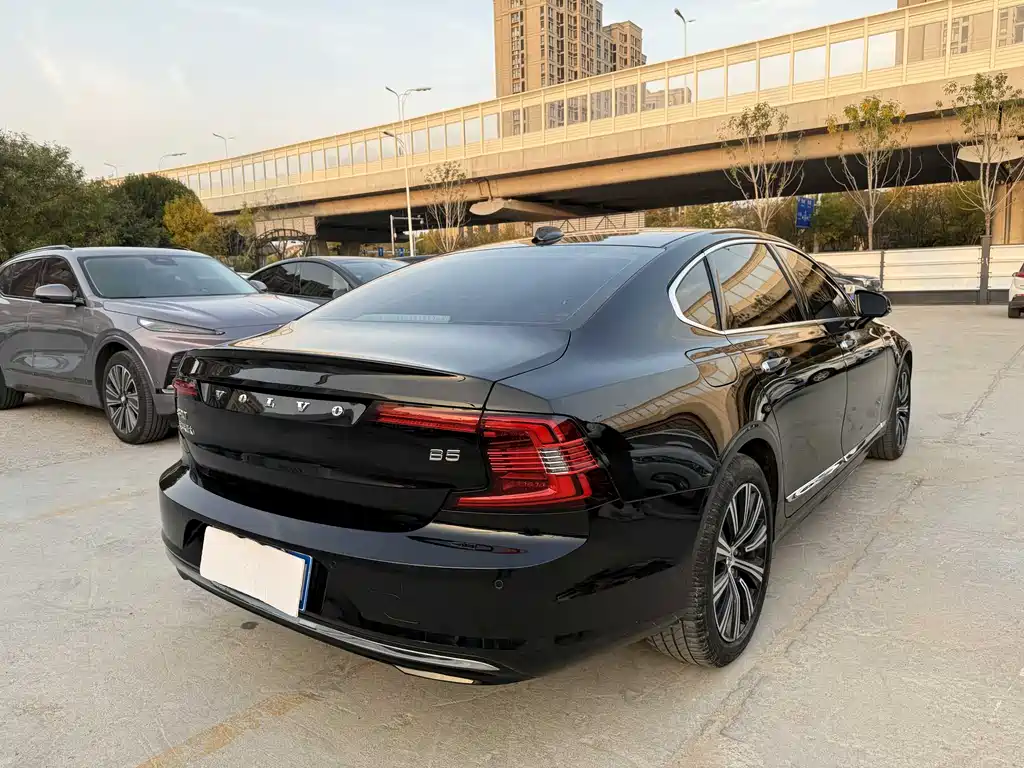 Volvo S90 2021 B5 Zhiyi Luxury Edition купить на сайте DeffCars