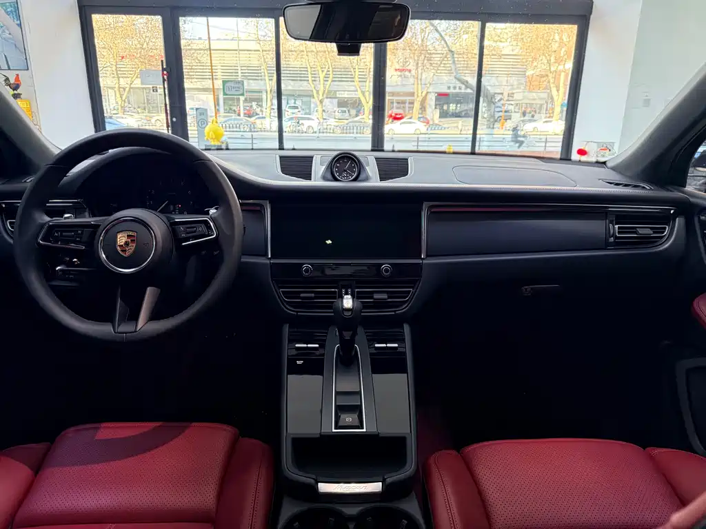 Macan 2025 Macan 2.0T Dream Edition купить на сайте DeffCars