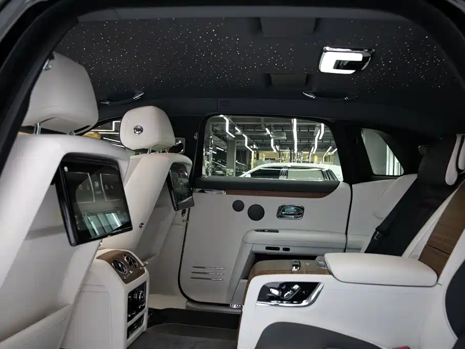 Ghost 2021 6.7T long wheelbase version купить на сайте DeffCars