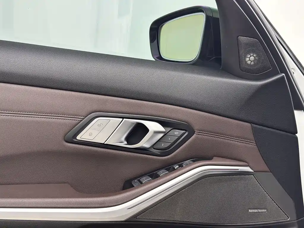 BMW 3 Series 2020 325i M Sports Night Package купить на сайте DeffCars