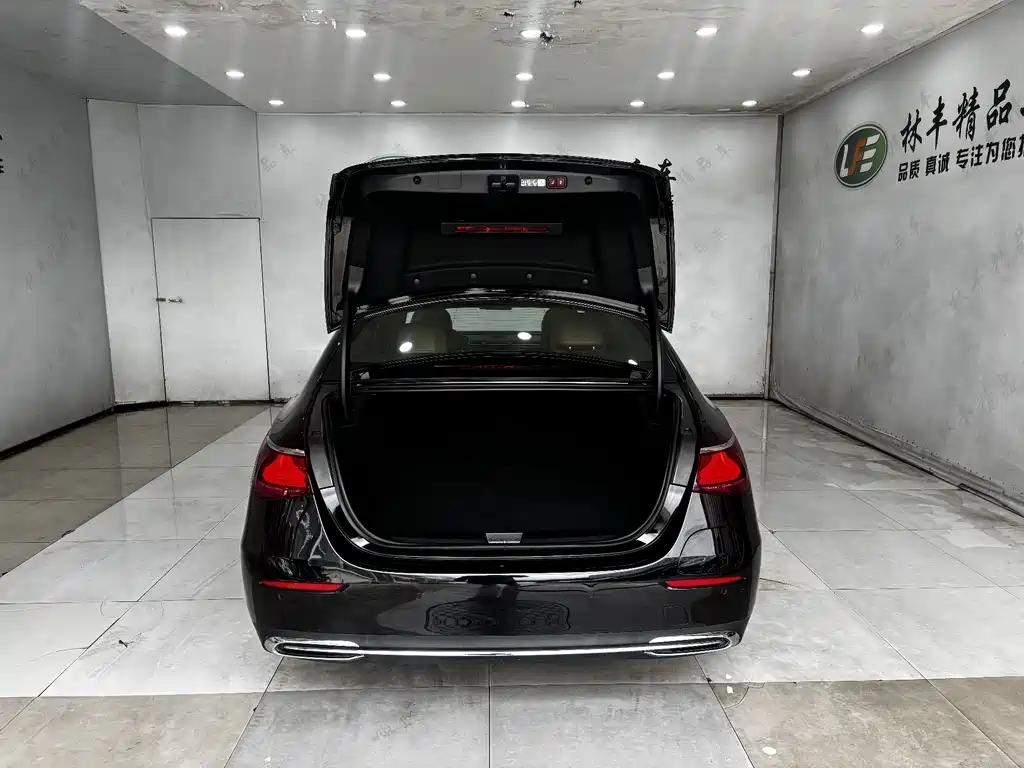 Mercedes-Benz E-Class New Energy 2024 E 350 e L plug-in hybrid sedan купить на сайте DeffCars