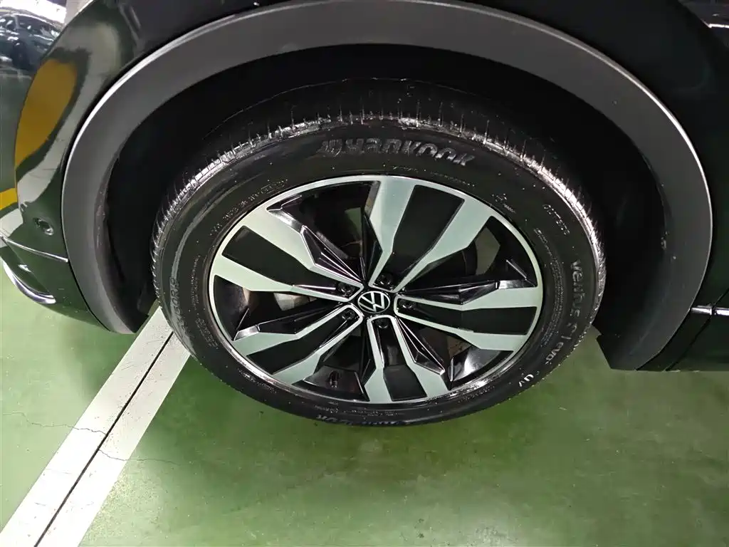 Tiguan L 2023 330TSI automatic two-wheel drive R-Line version купить на сайте DeffCars