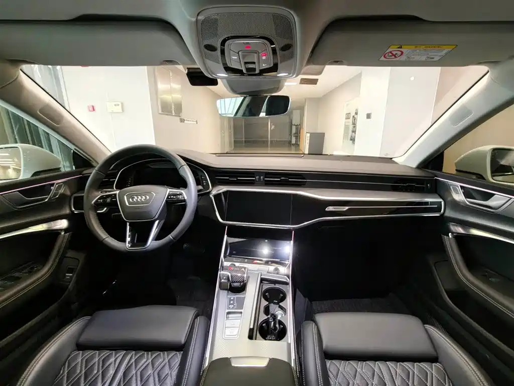 Audi A7 2023 45 TFSI Premium Selection купить на сайте DeffCars