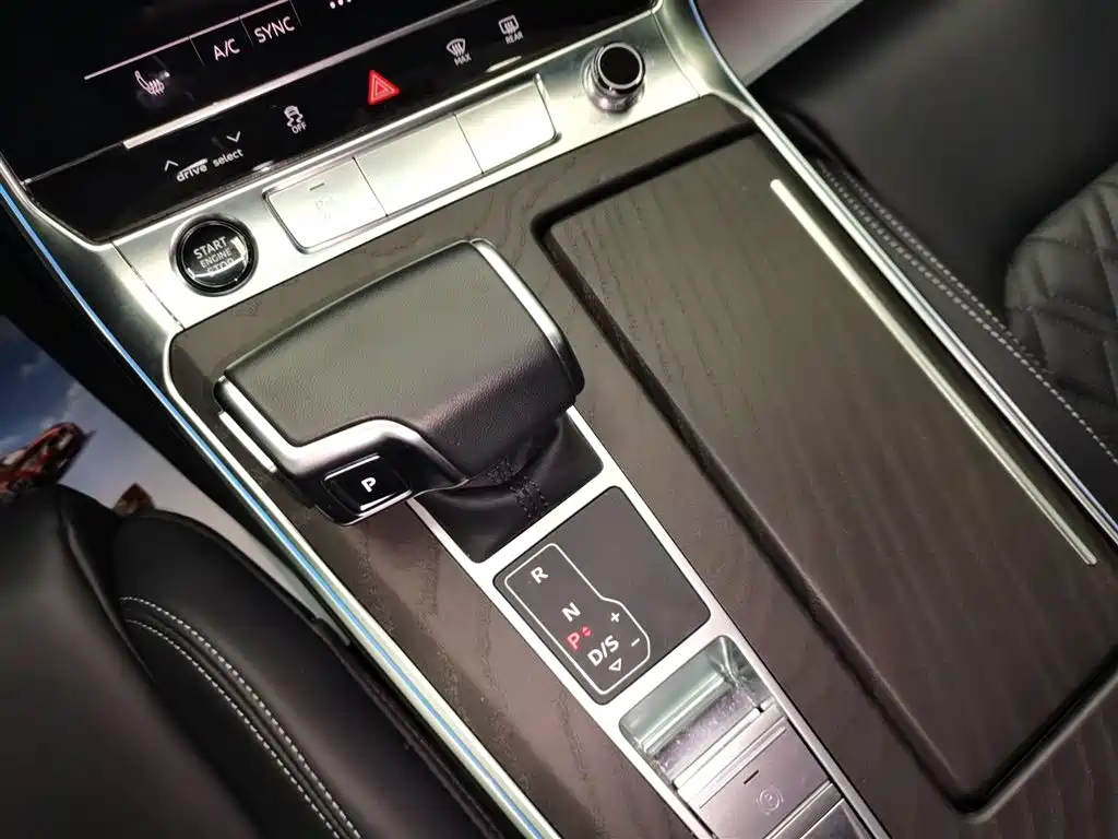 Audi A6L 2025 45 TFSI quattro premium dynamic model купить на сайте DeffCars