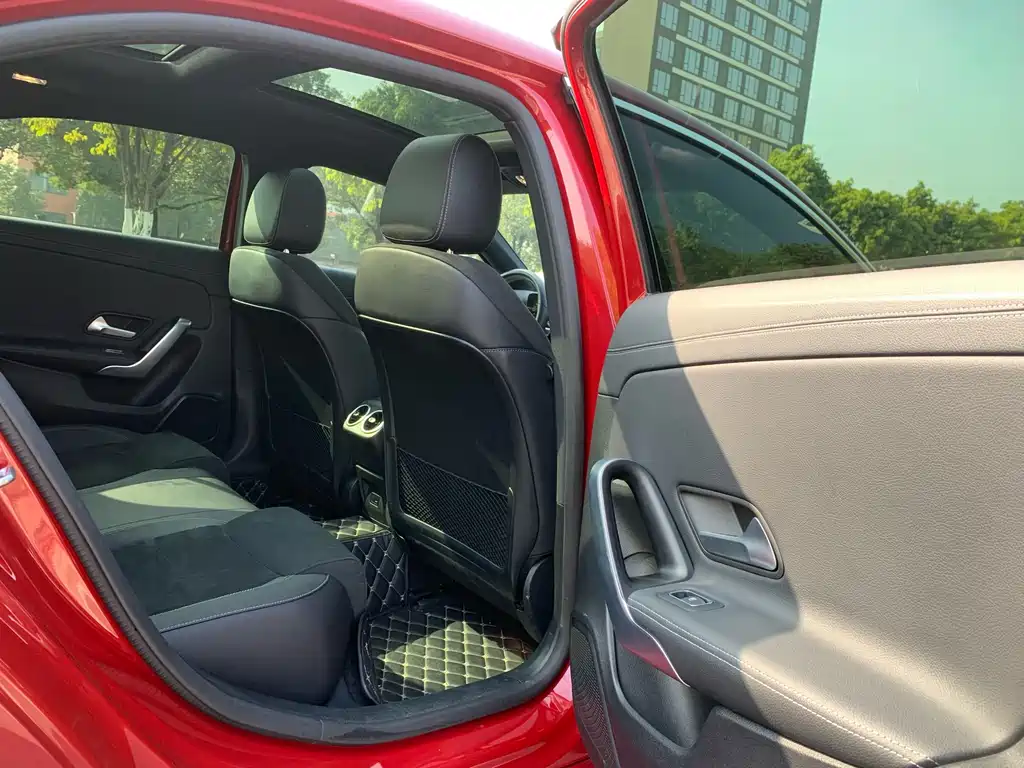 Mercedes-Benz A-Class 2022 Facelift Three A 200 L Sports Sedan Fashionable купить на сайте DeffCars